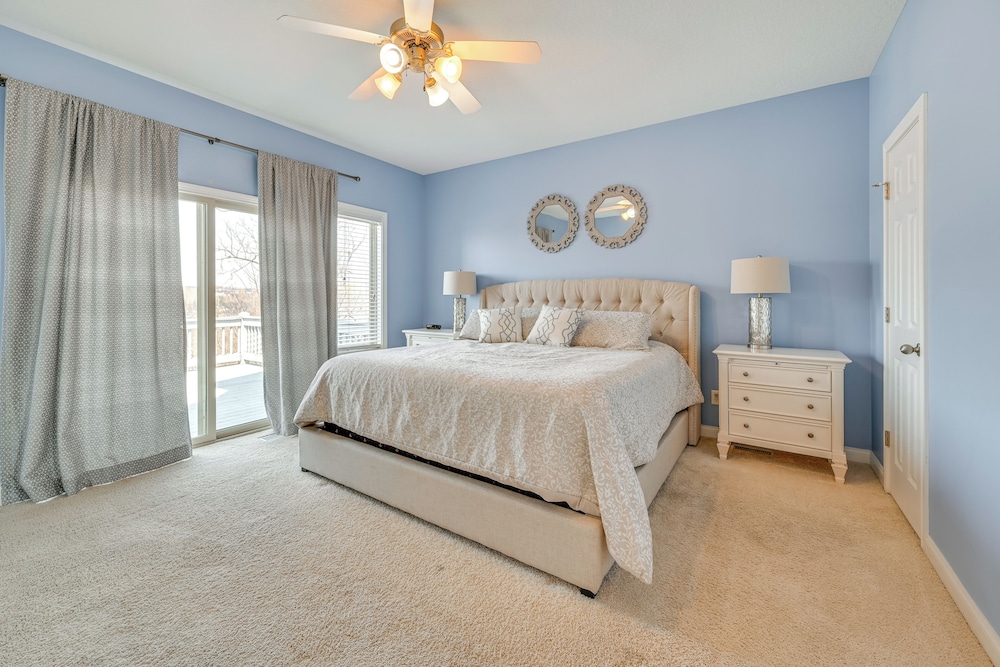 Lake Cumberland Home w/ Hot Tub & Game Room
