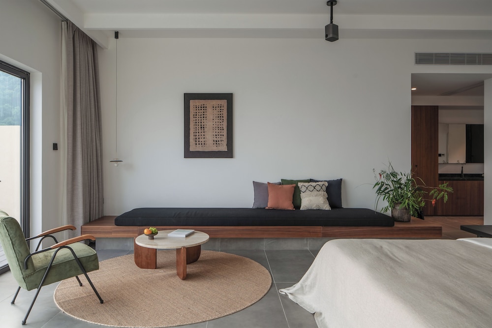 Miyue Shenzhen Tianlu Secret Wild Wizard Holiday Hotel