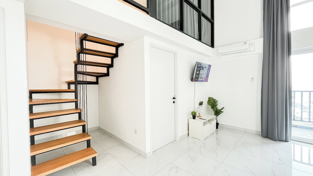 Spacious 3Br At Kingland Avenue Apartment