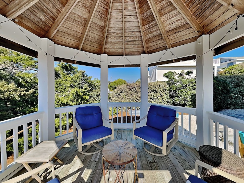 The Shell Collector by Topsail Realty