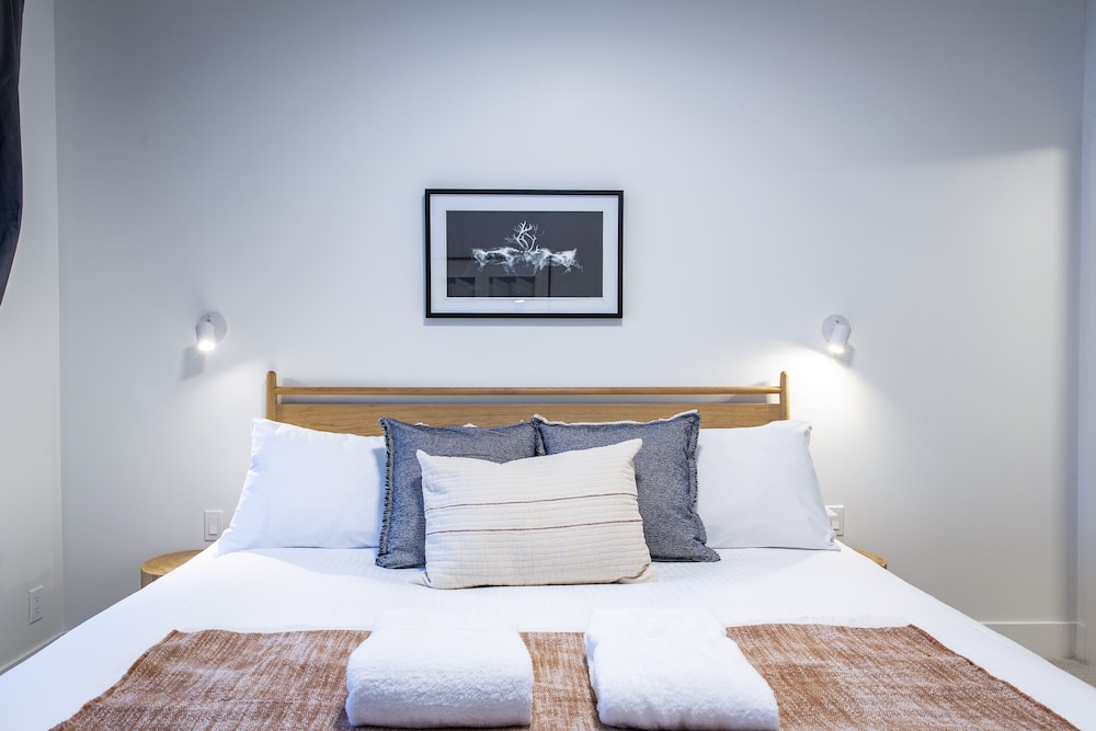 Tumbledown Condo By Revelstoke Vacations - Image 3
