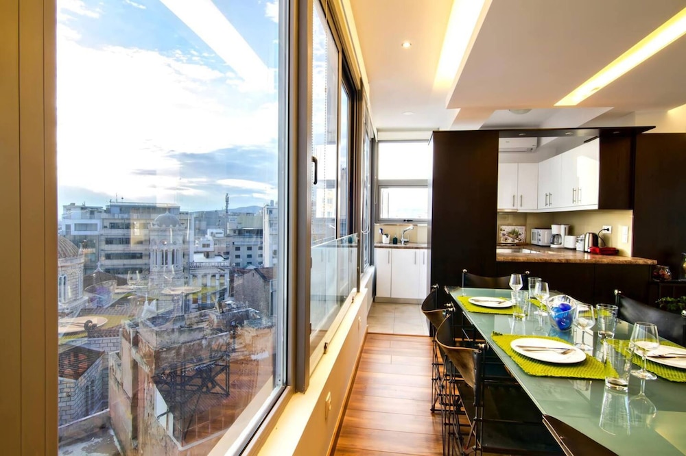 Praxitelous 37 in Athens