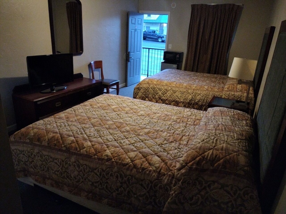 Budget Lodge by OYO Portland West