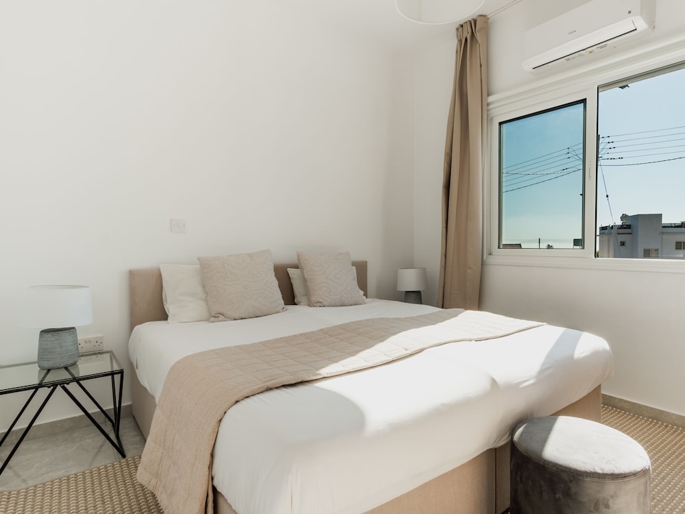 Sanders White Mountains - Popular Villa With Pool