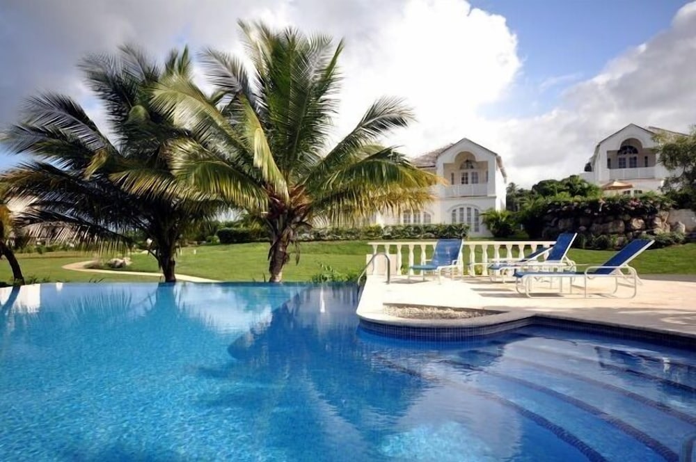 Royal Villa by Island Villas