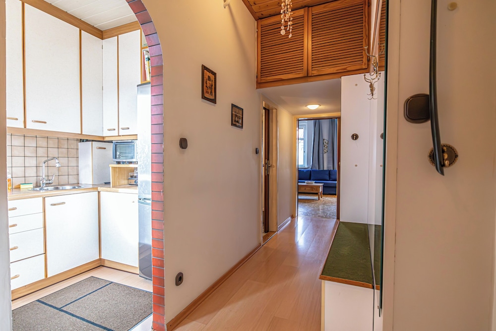 Family 2BR Apartment with Living Room