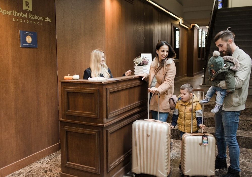 Lobby & Reception