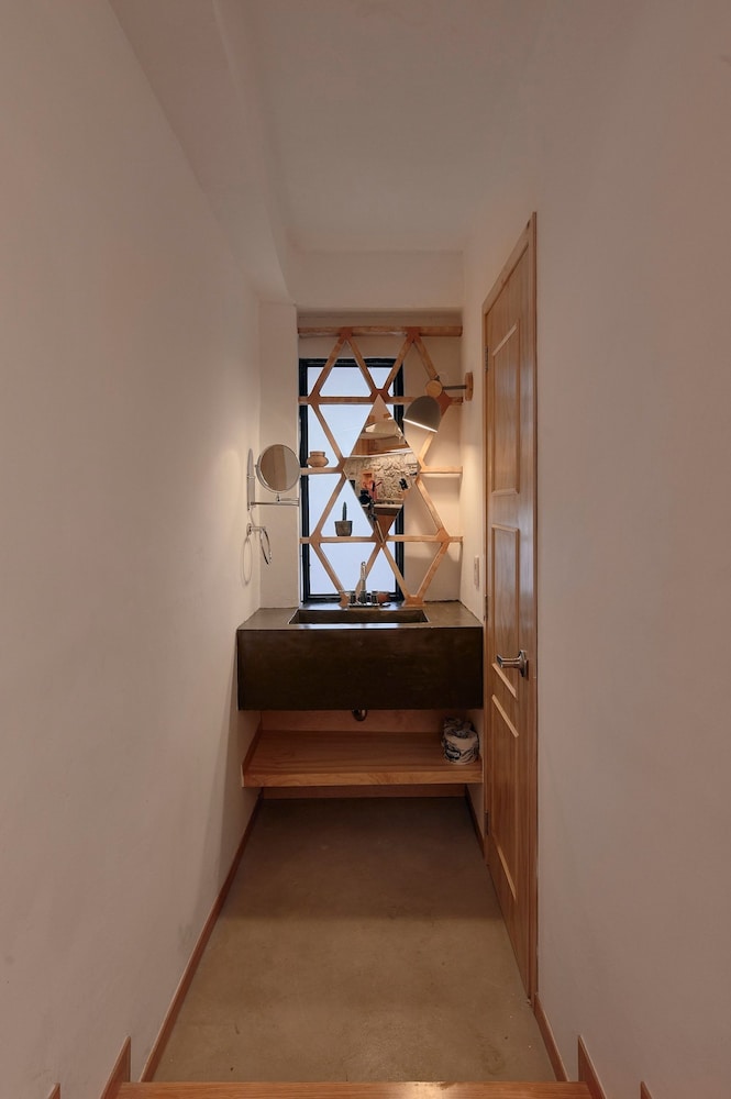 Rubina Jewel in Downtown Design Location Comfort
