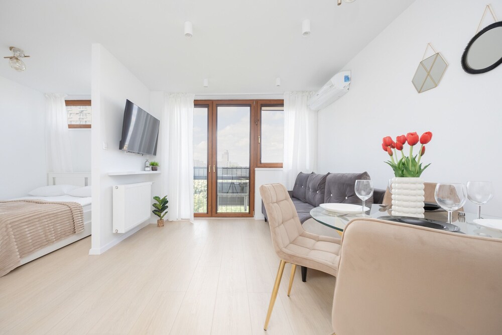 Capitol Apartment by Renters view 4