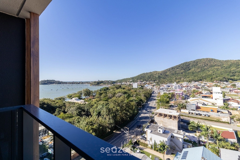 Studios With Side Sea View at Penha Spot PSO - L