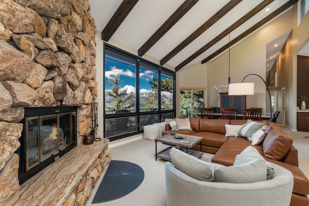 Cedar Upper Luxury Vacation At Windcliff 3 Bedroom Home by RedAwning - Property Image 21