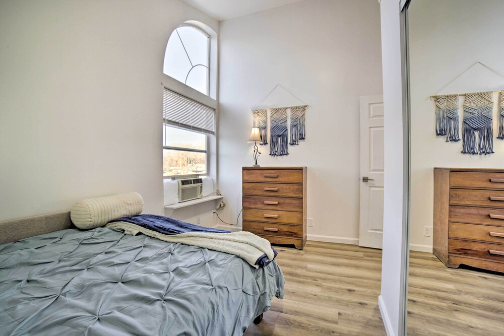 Reno Vacation Rental: 1 Mi to Casinos! view 4