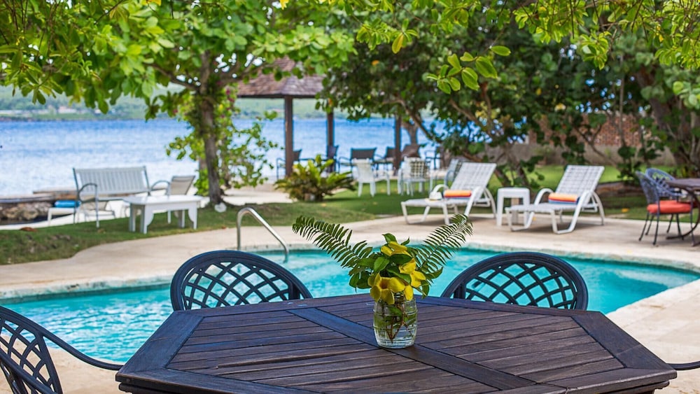Seagrapes Villa view 2