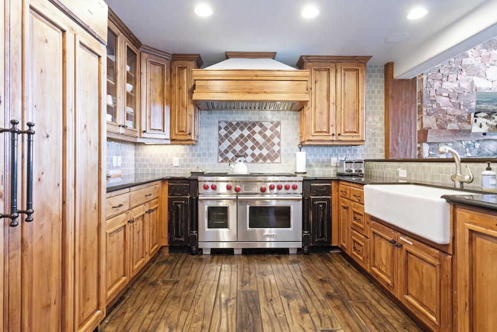 Grand Lodge - Penthouse #505 - Ski-in/ski-out 5 Bedroom Condo