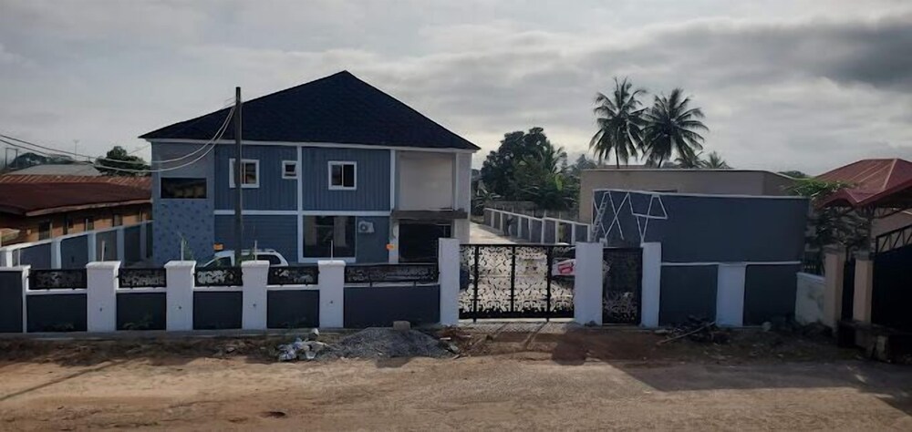 2508 Hotel and Suites Akure view 2