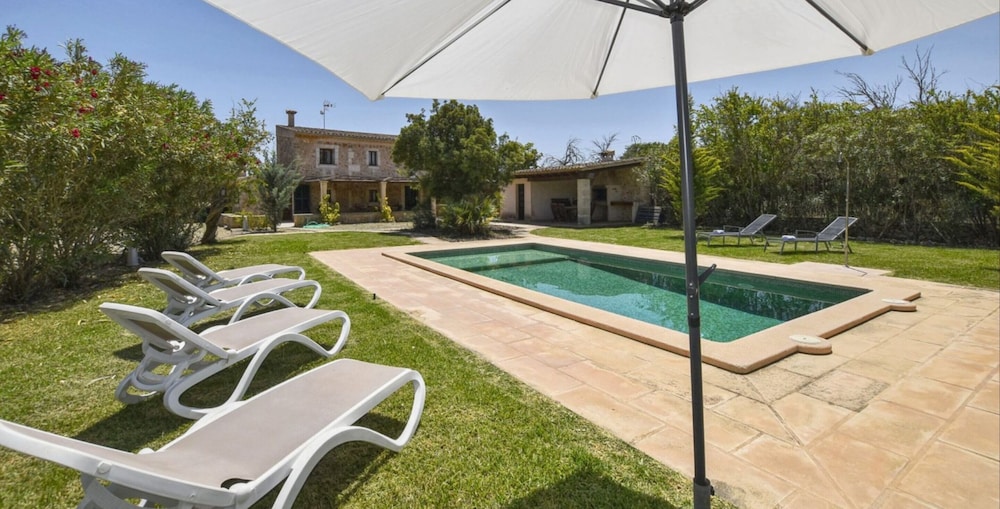 Poolside Garden Retreat in Buger photo 5