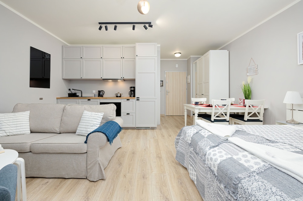 Grunwaldzka Apartments by Renters view 4