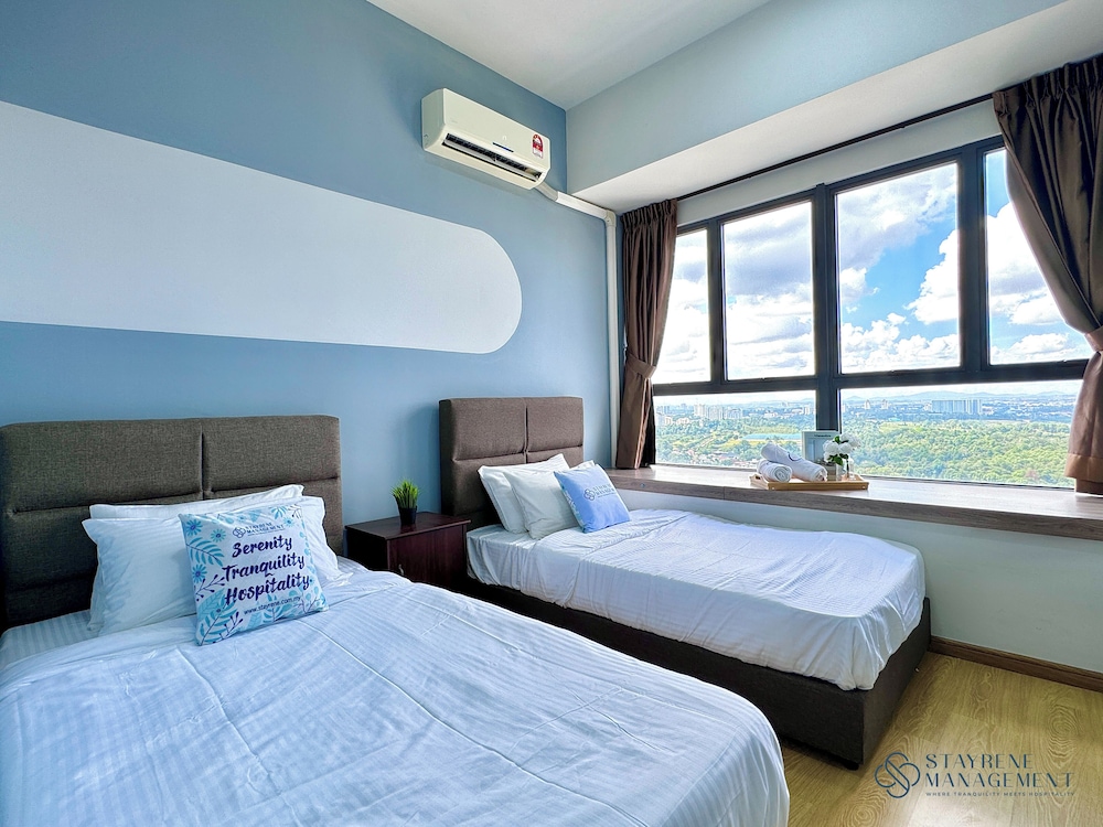 Country Garden Danga Bay Sea View Homestay by Stayrene
