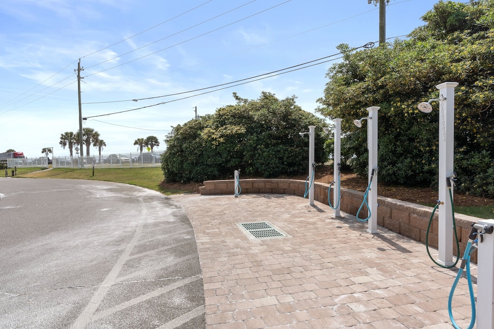 Grandview 2 Bedroom Condo