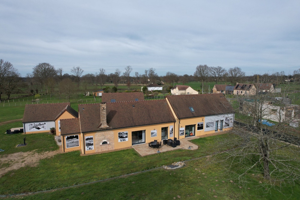 Villa in Monce-en-belin Near Le Mans Circuit