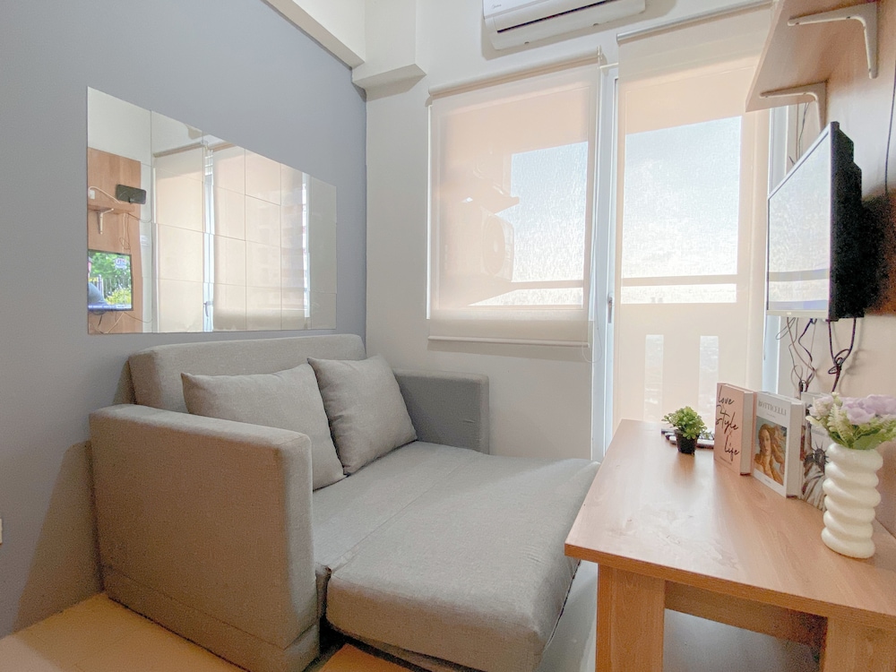 Compact 2Br Apartment Direct Access To Mall At Green Pramuka City