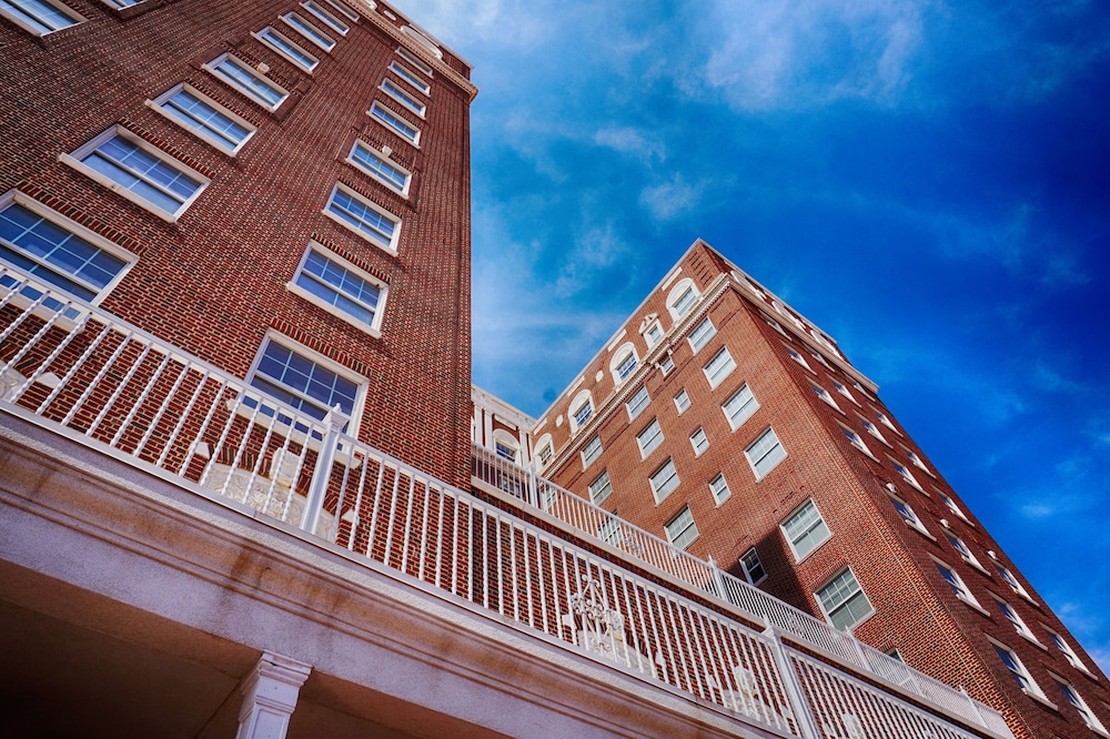 Pioneer Pocket Hotel