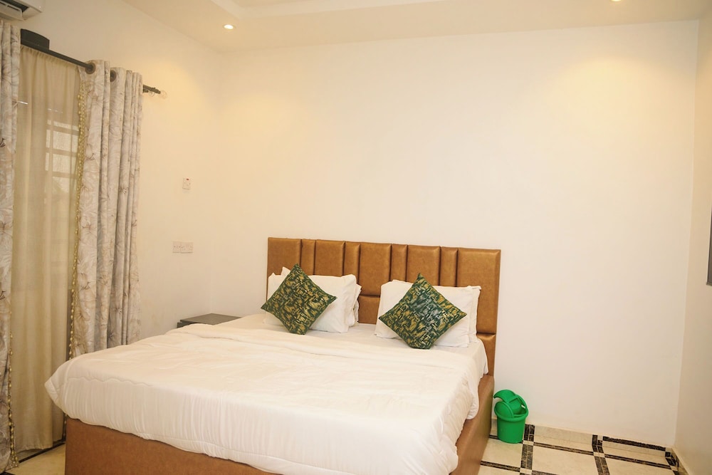 Luxurious 1 Duplex and 3 Flats Apartments, Ugbor Village RD, Benin City Nigeria
