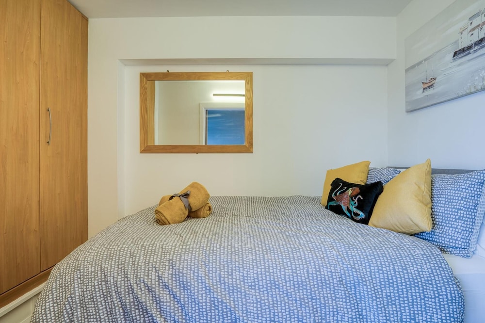 Driftwood Den - 1 Bedroom Apartment - Saundersfoot