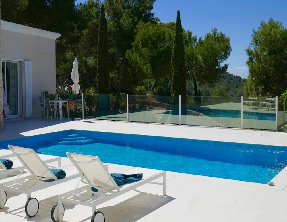 Villa With Golf-course Views