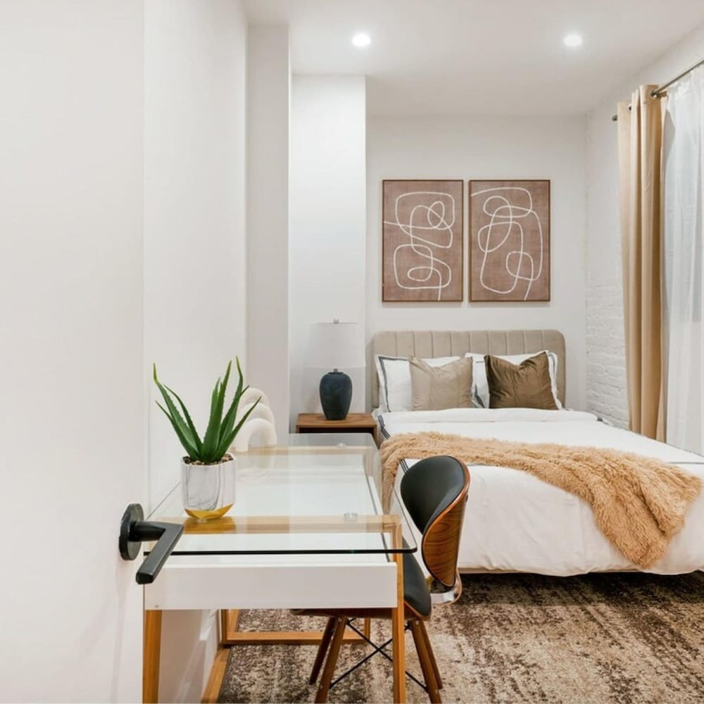 1290-7 New Renovated 2 Bedrooms in UES