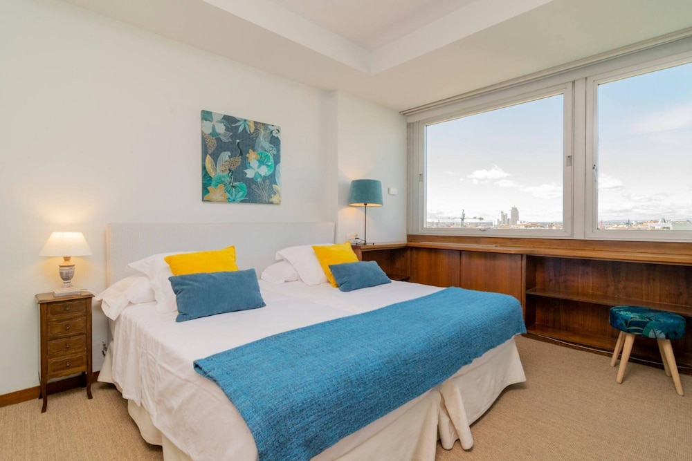 Colon 819 in Madrid With 1 Bedrooms and 1 Bathrooms
