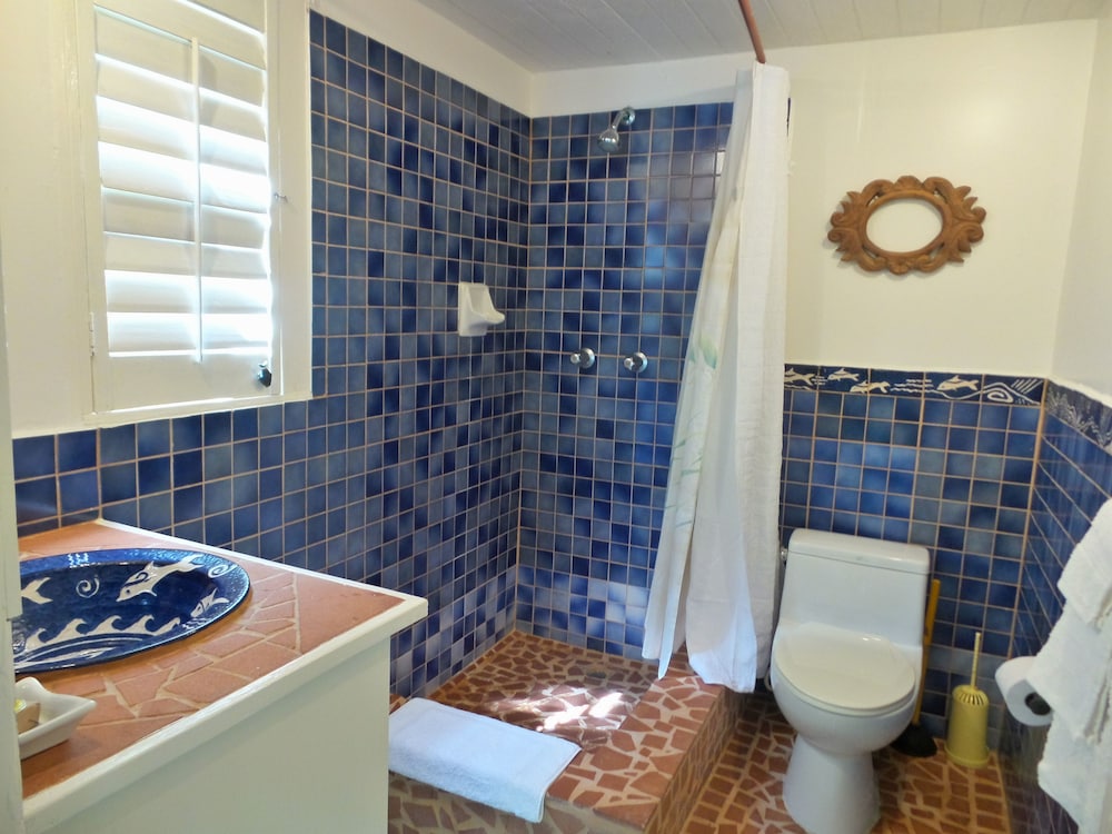 Galley Bay Cottages - Property Image 32