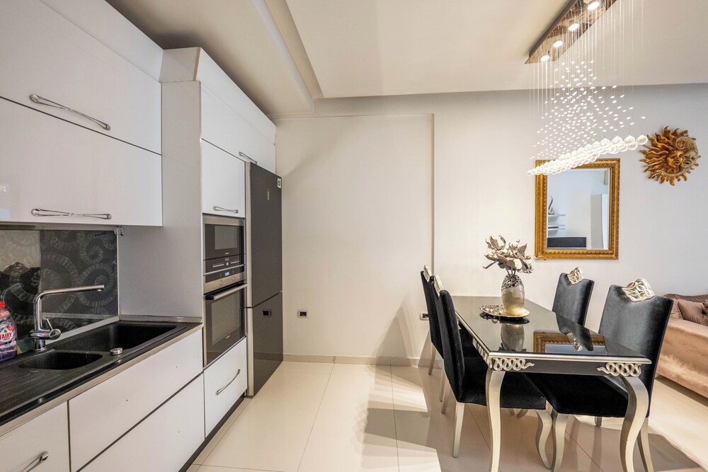 Tirent Apartment-Spacious 2-Bedroom Stay in Delijorgji Tirana