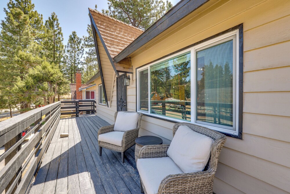 Close to Skiing & Lake: Big Bear Mountain Getaway