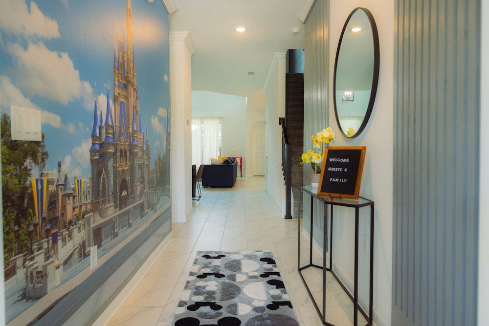 Fantasy Stay in 5 bed at Storey Lake