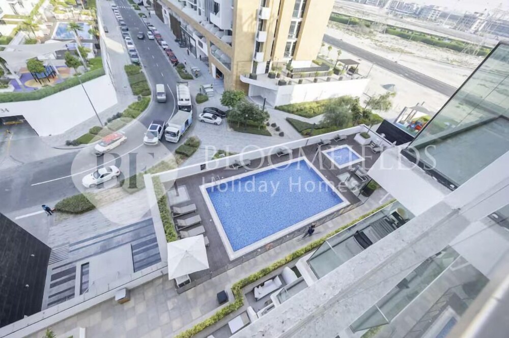 520 Bloomfields 1BR Azizi Riviera