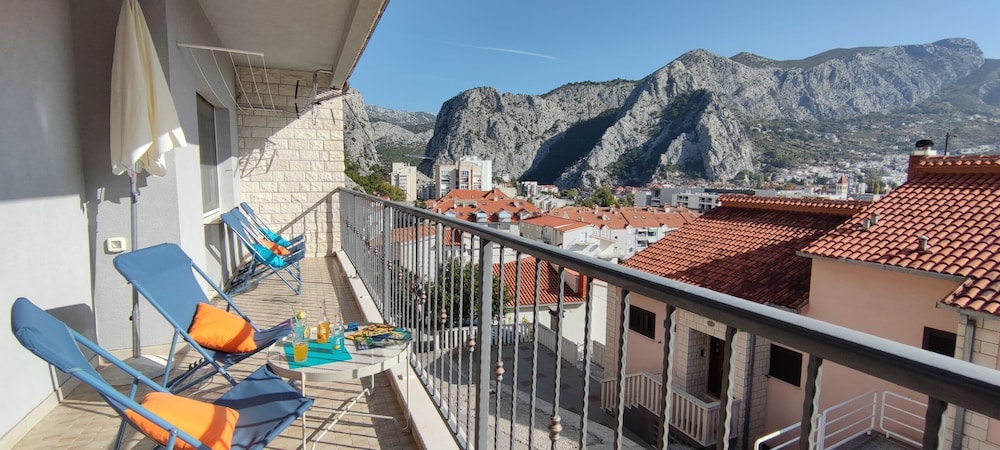 Apartment Adrian view 5
