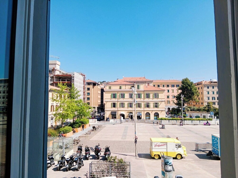 La Piazza