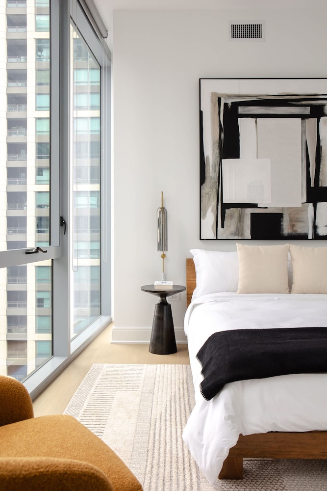 The Lyra Luxury Group Getaway - Two Penthouses
