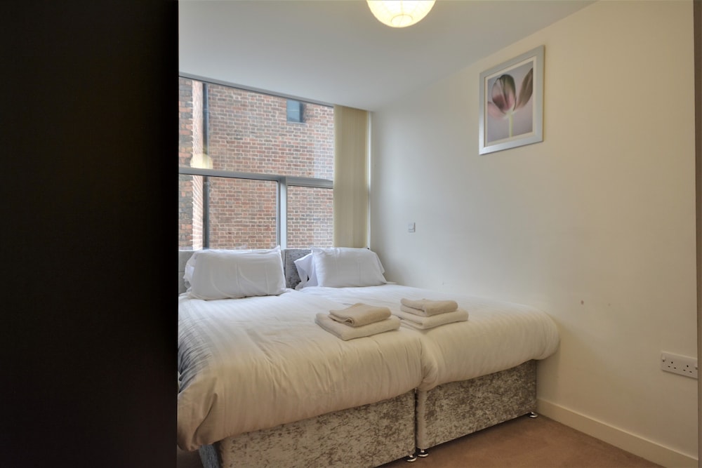 Cheapside by Top House view 5