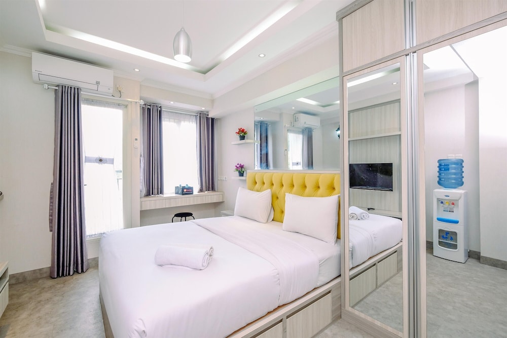 Homey Studio Room at Podomoro Golf View Apartment