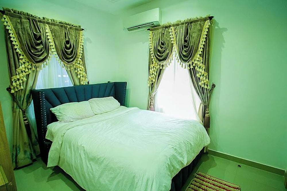 Homestead Apartment