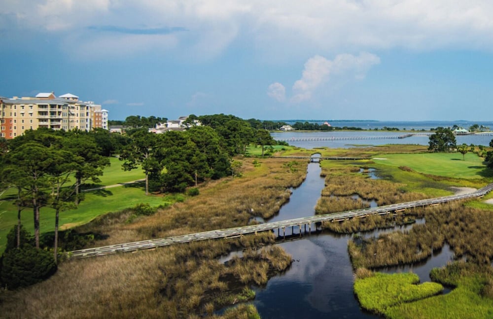 Beachfront Bliss Awaits: 2-bed, 2-bath Condo at Sterling Reef - Sleeps 6!