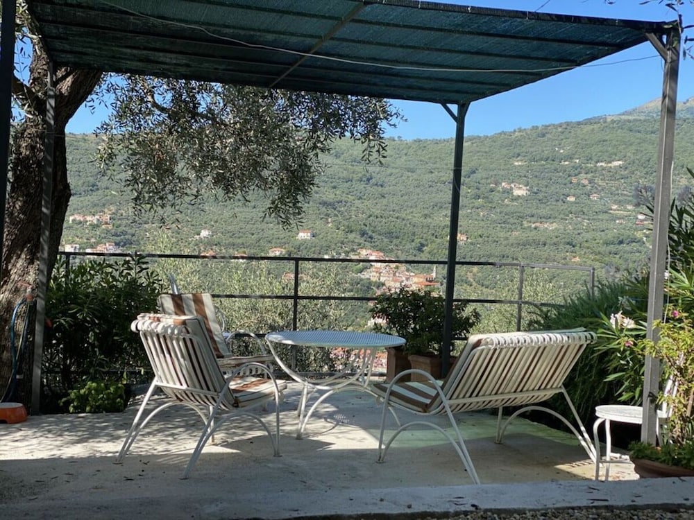 Cosy Apartment in Dolcedo view 3