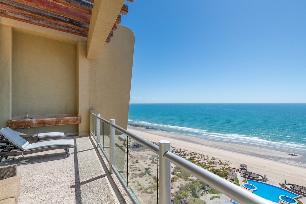 Encanto Living 1202 -4BR by Kivoya