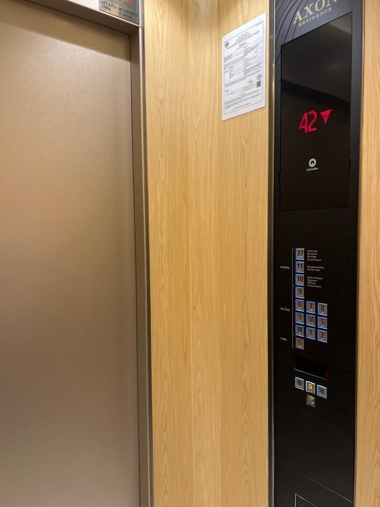 Crystal Suites At Axon Residence