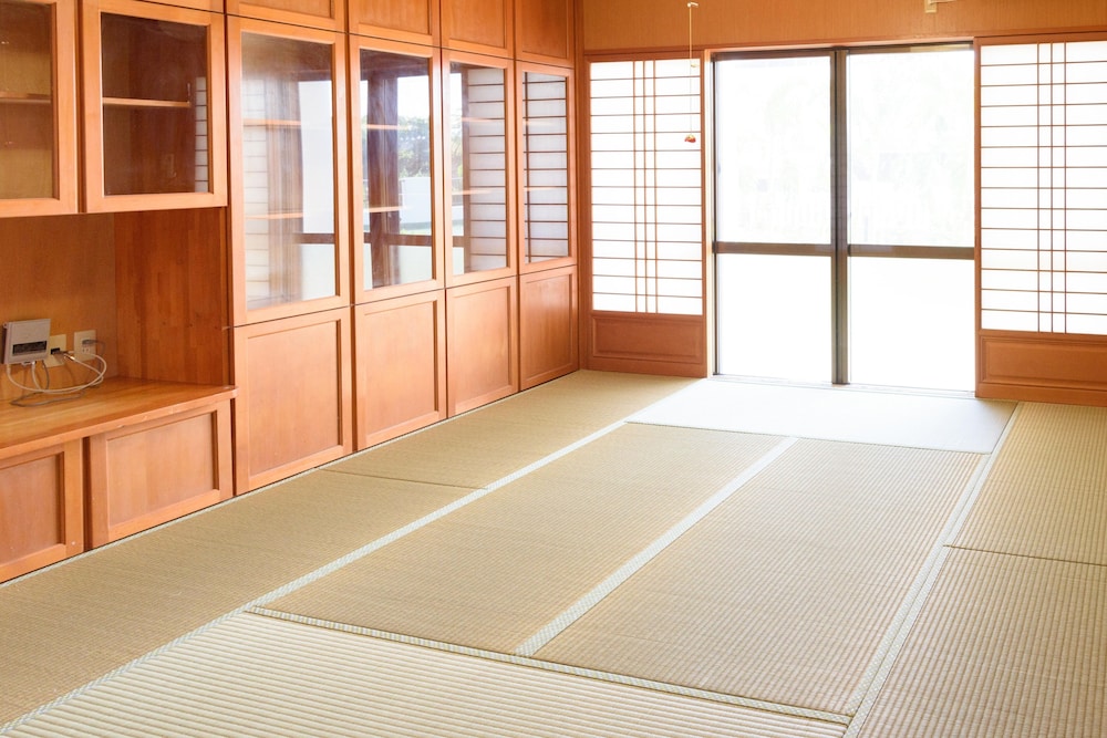 Miyakojima White House view 3