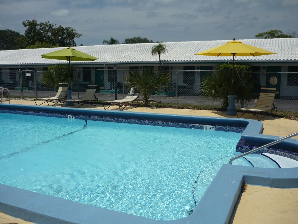 Palm Court Motel