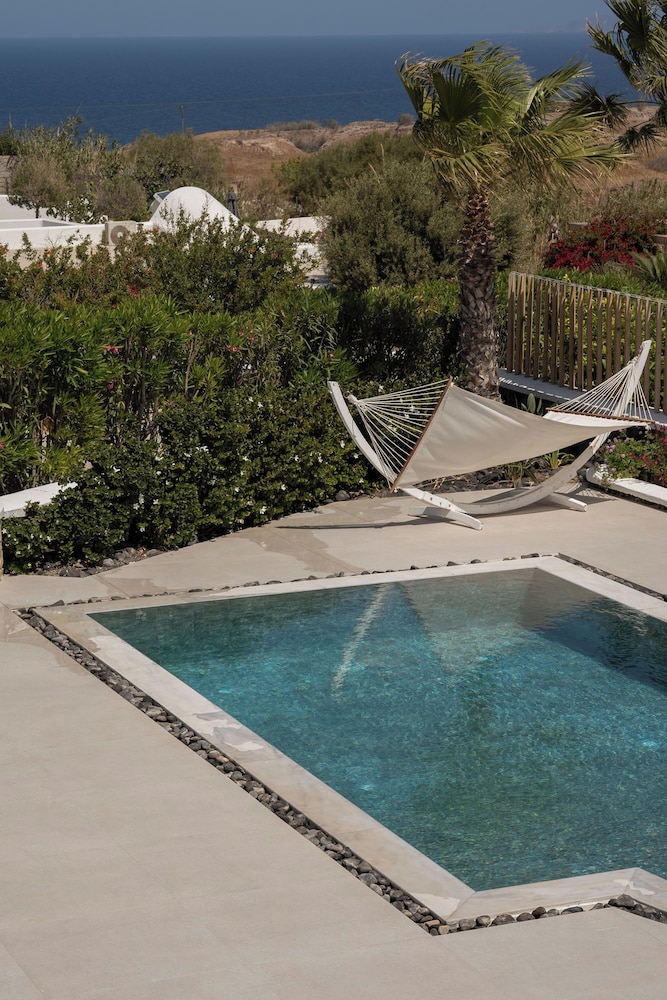 Amor Hideaway Villas