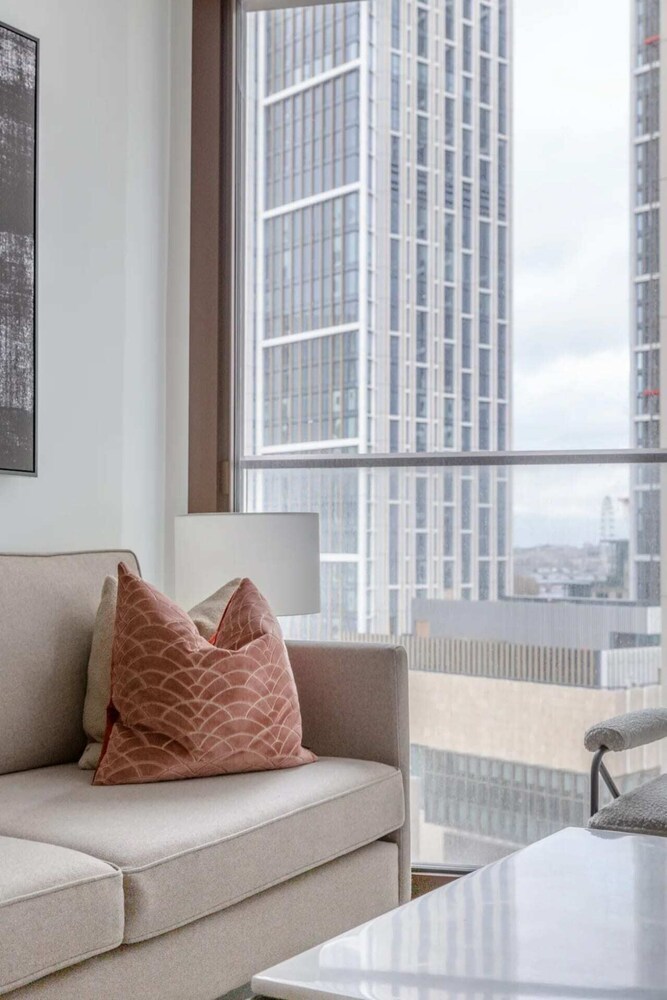 Luxurious 1BD Flat by the River Thames - Vauxhall